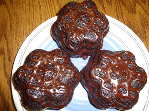 Moist, Chocolaty and Amazing Homemade Chocolate Cakelets (14 Cakelets)