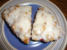 Tender and Moist Homemade Strawberry Shortcake Scones "American" Style (8 Scones)